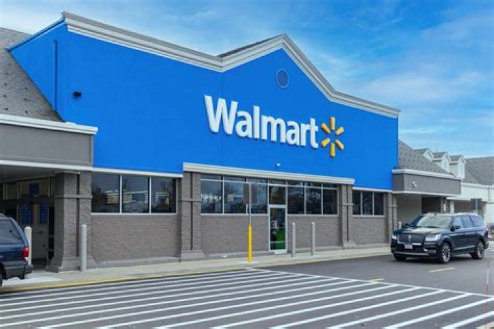 5 Major Retailers Making Massive Summer Price Cuts